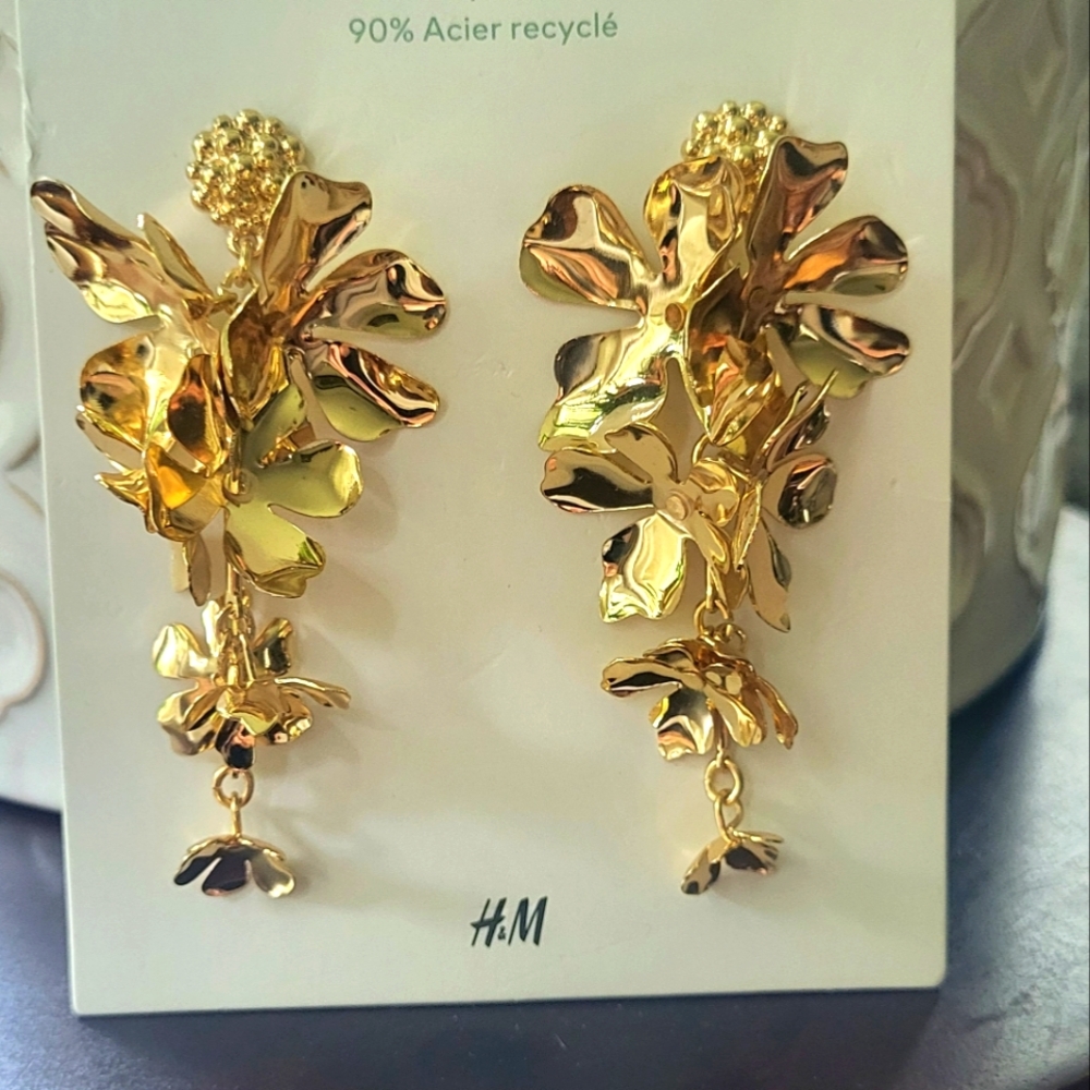 H&M Gold Botanical Drop Earrings